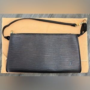 Louis Vuitton Epi Pochette